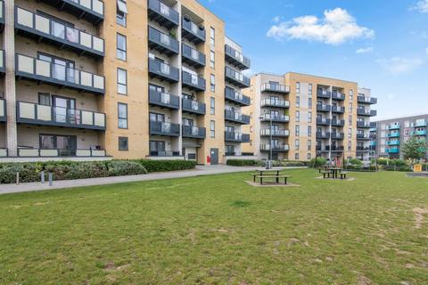 3 bedroom flat for sale, Handley Page Road, Barking, IG11
