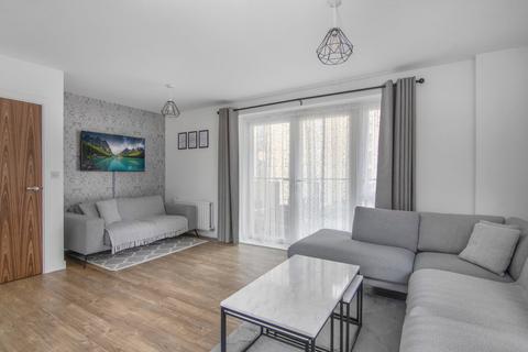 3 bedroom flat for sale, Handley Page Road, Barking, IG11