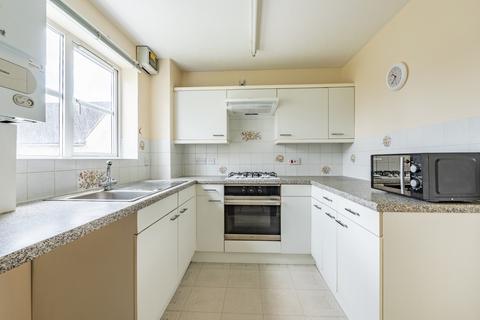 24 Lancaster Place, Carterton, OX18 3ET