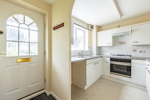 24 Lancaster Place, Carterton, OX18 3ET