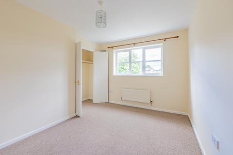 24 Lancaster Place, Carterton, OX18 3ET