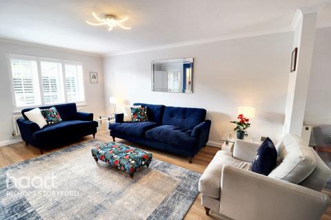 14 Alder Close, Bishop's Stortford, CM23 4JX