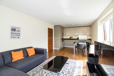 3 bedroom apartment to rent, Bromyard Avenue, London W3