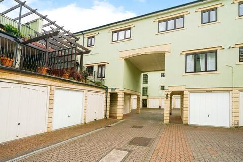 2 bedroom flat for sale, Dapps Hill, Bristol BS31