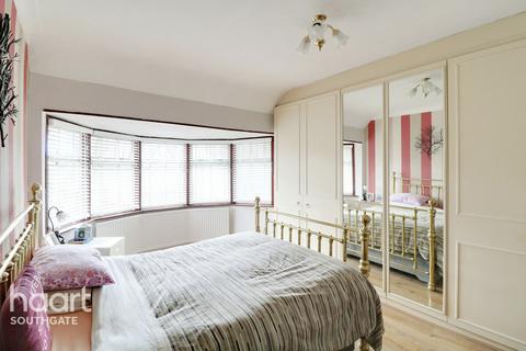 4 bedroom semi-detached house for sale, Halstead Road, London