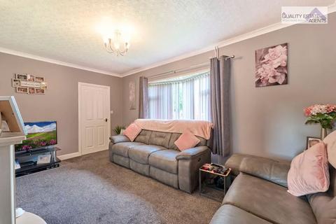 3 bedroom semi-detached house for sale, Witchford Crescent, Stoke-on-Trent, Staffordshire, ST3 3LZ