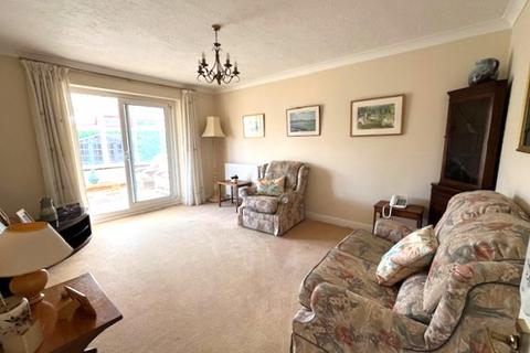 2 bedroom detached bungalow for sale, Lawrence Close, Selsey