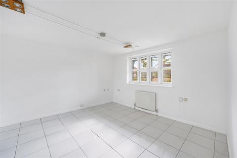 1 bedroom flat to rent, Lime Grove, Shepherd's Bush W12 W12