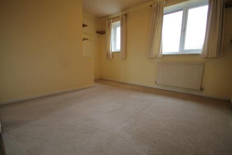 2 bedroom terraced house to rent, Fox Road, Haslemere