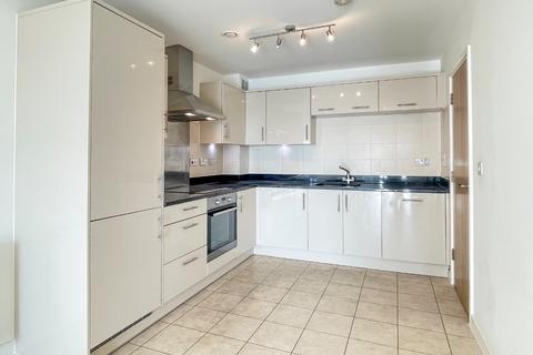 2 bedroom apartment for sale, Victory Park Road, Addlestone, Surrey, KT15