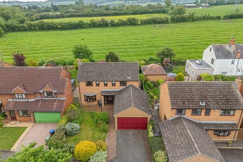 4 bedroom detached house for sale, Cedar Close, Leicester LE8