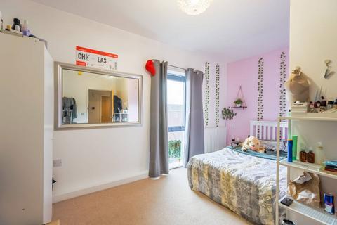 2 bedroom flat for sale, Helene House, Canning Town, London, E16