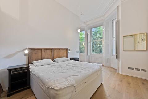 1 bedroom flat to rent, Cornwall Gardens, South Kensington, London, SW7