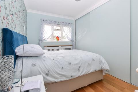 7 Faygate Crescent, Bexleyheath, DA6 7NS