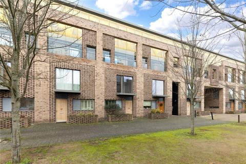 3 bedroom apartment for sale, Addenbrooke's Road, Trumpington, Cambridge, Cambridgeshire