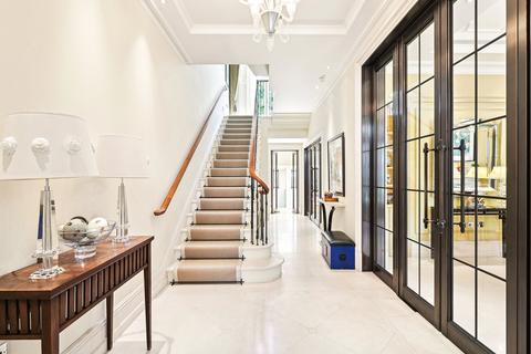 6 bedroom house for sale, Wycombe Square, Kensington, W8