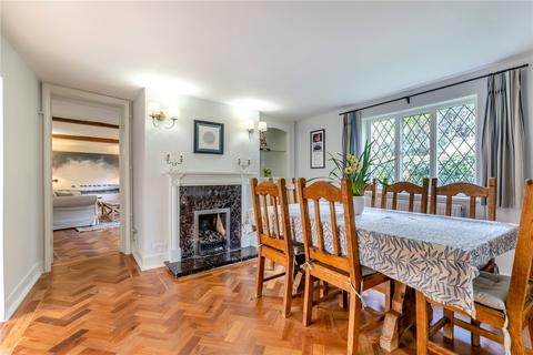 7 Blacknest Gate Road, Ascot, SL5 0PT