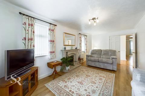 17 Brookside Road, Chapel En Le Frith, High Peak, SK23 0NE