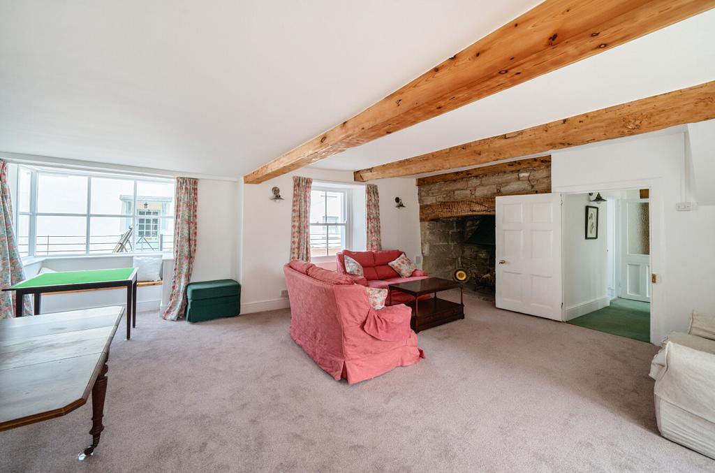 Sitting/Dining Room