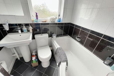 2 bedroom flat for sale, Edwin's Avenue South, Forest Hall, Newcastle upon Tyne, Tyne and Wear, NE12 9AX