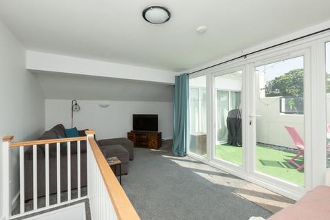 2 bedroom apartment for sale, Streete Court, Courtdale House, CT8