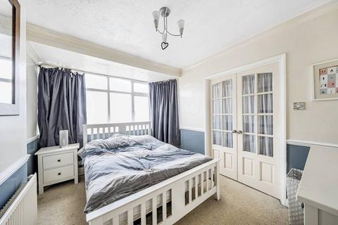 26 Waltham Way, London, E4 8HE