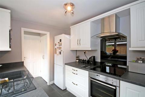2 bedroom semi-detached house to rent, Chapel Park Road, Addlestone KT15