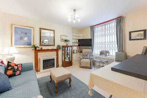 1 bedroom flat for sale, Chelsea Manor Street, Kings Road, London, SW3