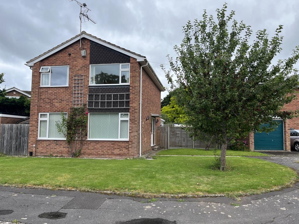 4 Bedroom Detached Home For Rent