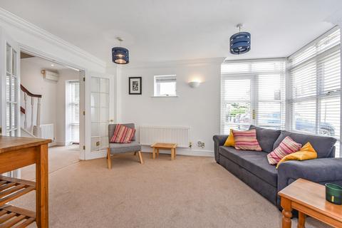 27 Marston Gate, Winchester, SO23 7DS