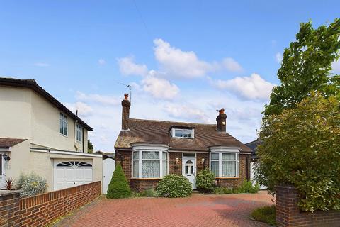 3 bedroom detached bungalow for sale, Old Farm Avenue, Sidcup DA15