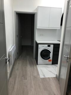 Studio to rent, Croydon CR0