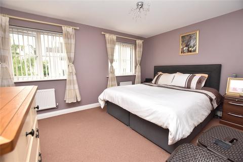 3 bedroom semi-detached house for sale, Cedar Drive, Leeds, West Yorkshire