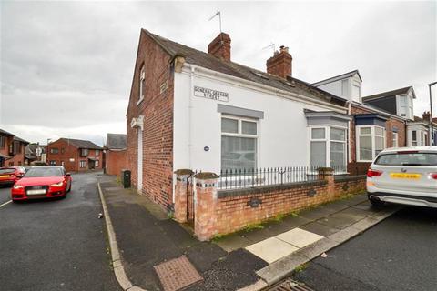 3 bedroom end of terrace house for sale, General Graham Street, High Barnes