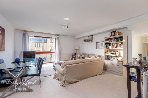 2 bedroom flat to rent, Tamarind Yard, Wapping