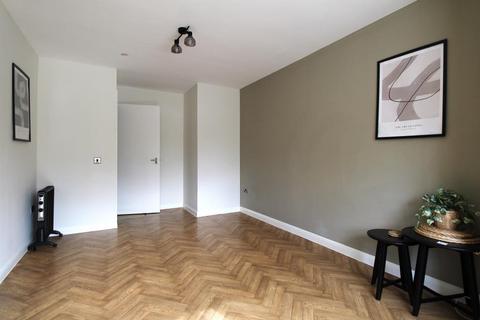 2 bedroom flat for sale, Swindon,  Wiltshire,  SN5