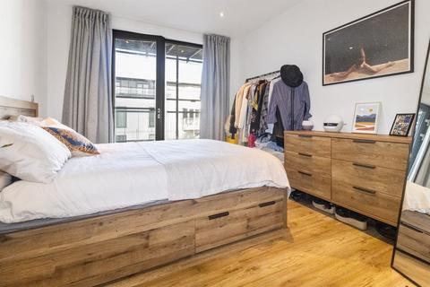 2 bedroom apartment for sale, Roach Road, London, E3 2LX