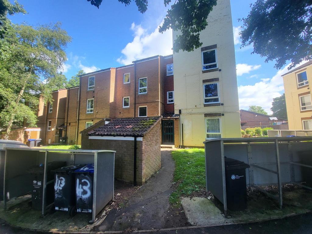 Northampton - 2 bedroom flat to rent