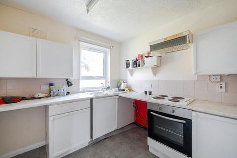 2 bedroom flat to rent, Great Gull Crescent, Southfields, Northampton, NN3