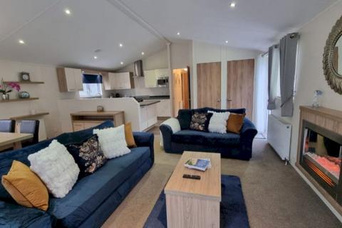 2 bedroom lodge for sale, Lodge 72, Gilfachrheda SA45