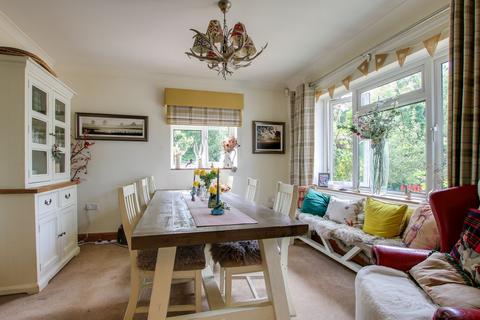 4 bedroom chalet for sale, High Street, Woodgreen, Fordingbridge, SP6