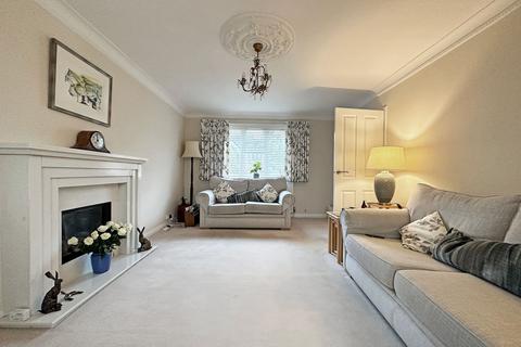 5 bedroom detached house for sale, Rodborough Road, Dorridge, B93