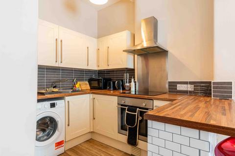1 bedroom flat to rent, 0165L – Wardlaw Street, Edinburgh, EH11 1TL
