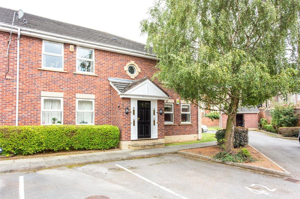 Barbican Mews, Heslington Road, York... 2 bed flat £925 pcm (£213 pw)