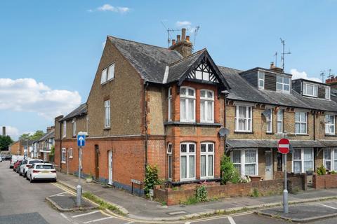 1 bedroom flat for sale, Glencoe Road, Bushey Village