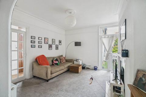 1 bedroom flat for sale, Glencoe Road, Bushey Village