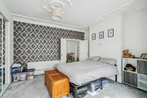 2a Glencoe Road, Bushey, WD23 3DS