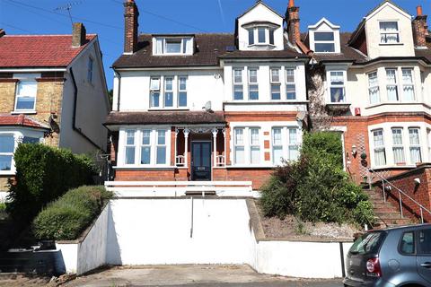 3 bedroom apartment for sale, Avondale Road, South Croydon