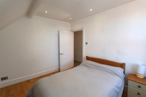 3 bedroom apartment for sale, Avondale Road, South Croydon