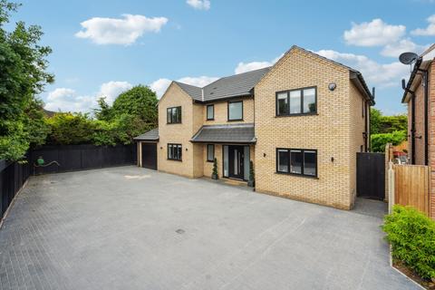 5 bedroom detached house for sale, Highlands End, Chalfont St. Peter, Buckinghamshire, SL9